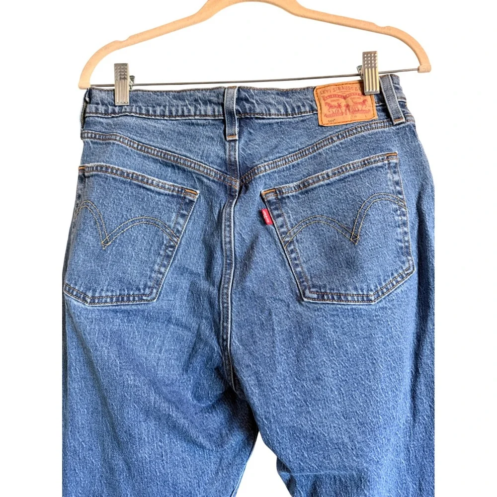 Vintage Y2K Levi's 501 Jeans W30 L32 Medium Wash‎ Straight Leg Casual Normcore